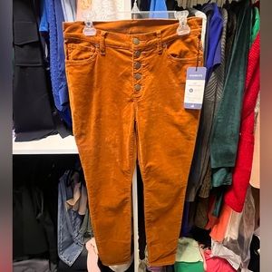 New with Tag: Cabi 3927 Button Fly Skinny Sz 6